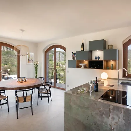 Luxury Monte Orione Garda * Costermano
