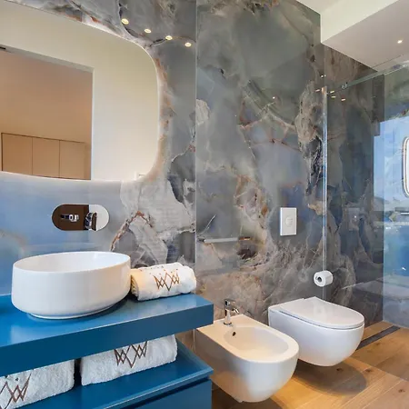 Luxury Monte Orione Garda * Costermano